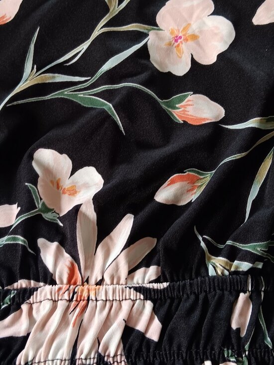 IVY RIDGE Black Floral Raised Waist Blouse - Picture 7 of 9